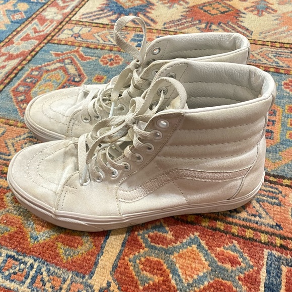 VANS SK8-Hi WHITE SNEAKERS WOMENS SIZE 8.5 MENS SIZE 7 - Picture 2 of 11